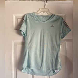 Women’s Adidas Active Top. Size Medium.  Used, in Good Condition.
